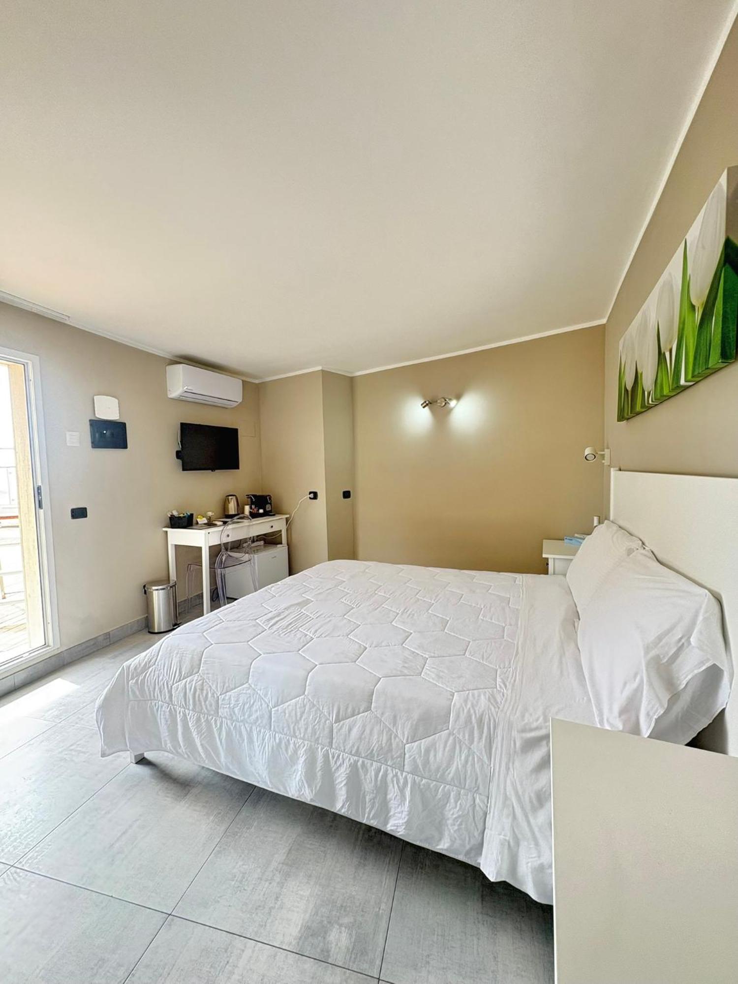 Aldiva Rooms Торваяніка Екстер'єр фото